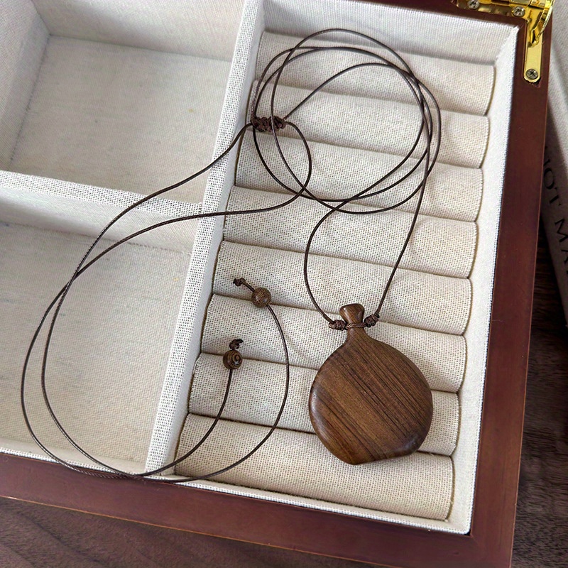 Vintage Wooden Liquor Bottle Pendant Long Necklace Adjustable Pullover Ethnic Style Sweater Chain Minimalist Commuter Accessory Women's Necklace