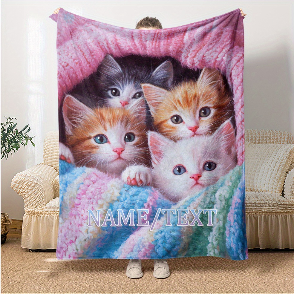 

1pc Personalized Cute Kittens Polyester Flannel Throw Blanket - Customizable Name Soft Lightweight Fleece, No Electricity Or Feathers, Ideal For Sofa, Travel, Home Office - Unique Gift For