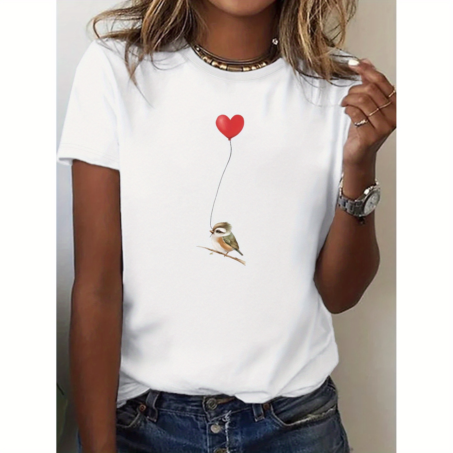 

[ Charm] Women's Soft T-shirt With Heart Balloon & - Fit, White Crew Neck, Short Sleeve, Casual Knit Top For Casual Attire, Ladies T Shirts