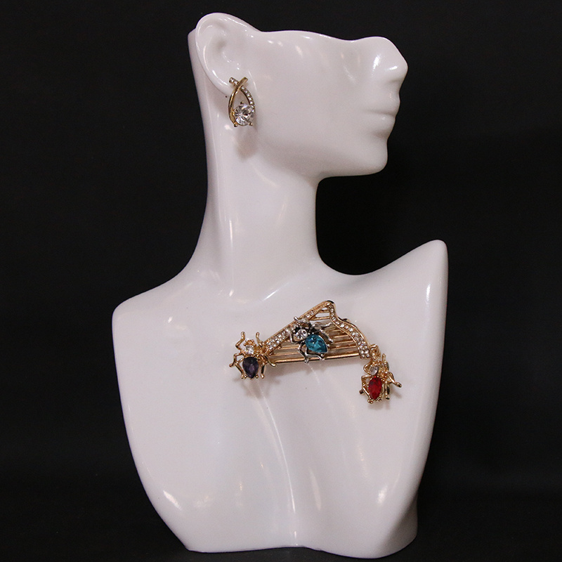 nozik hashamli emal brosh pin to'plami noaniq o'rgimchak dizayni bilan oltin tonida rang-barang aksentlar bilan tafsilotlar 1