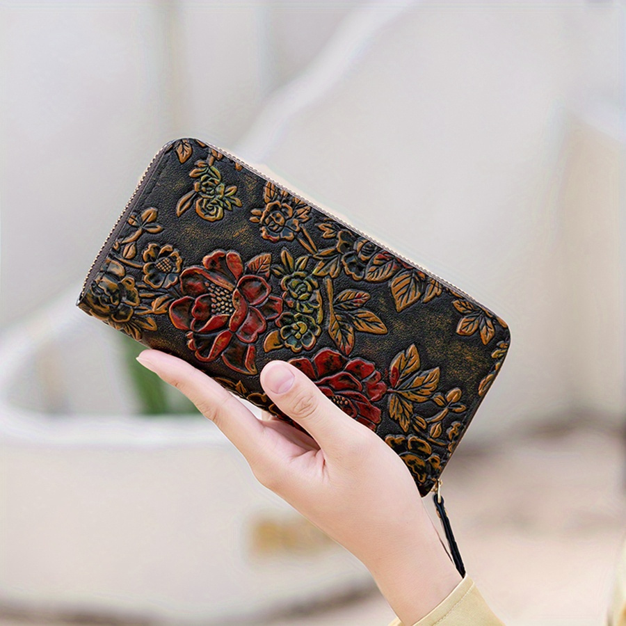 

Portefeuille Long Chic Floral pour Femmes 2024 - Pochette Zippée d'Inspiration Vintage avec Porte-Monnaie, Disponible en Marron Foncé/Bleu/Jaune, Thème d'Occasion, Style Rétro