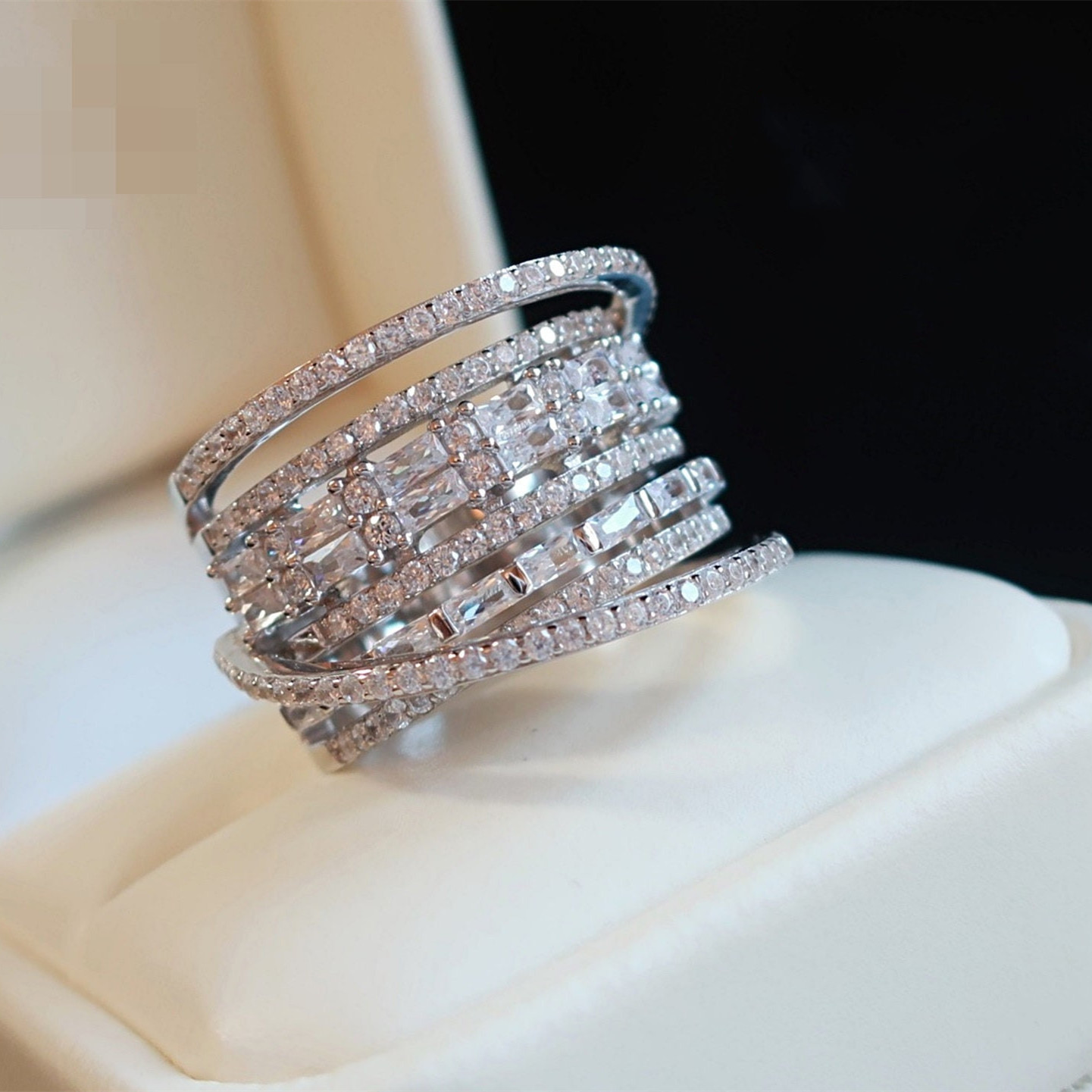 Image of Fashionable And Exquisite Inlaid Sparkling Synthetic Cubic Zirconia Wide Hollow Copper Ring, Men's And Women's Wedding Banquet Anniversary Gift Ring