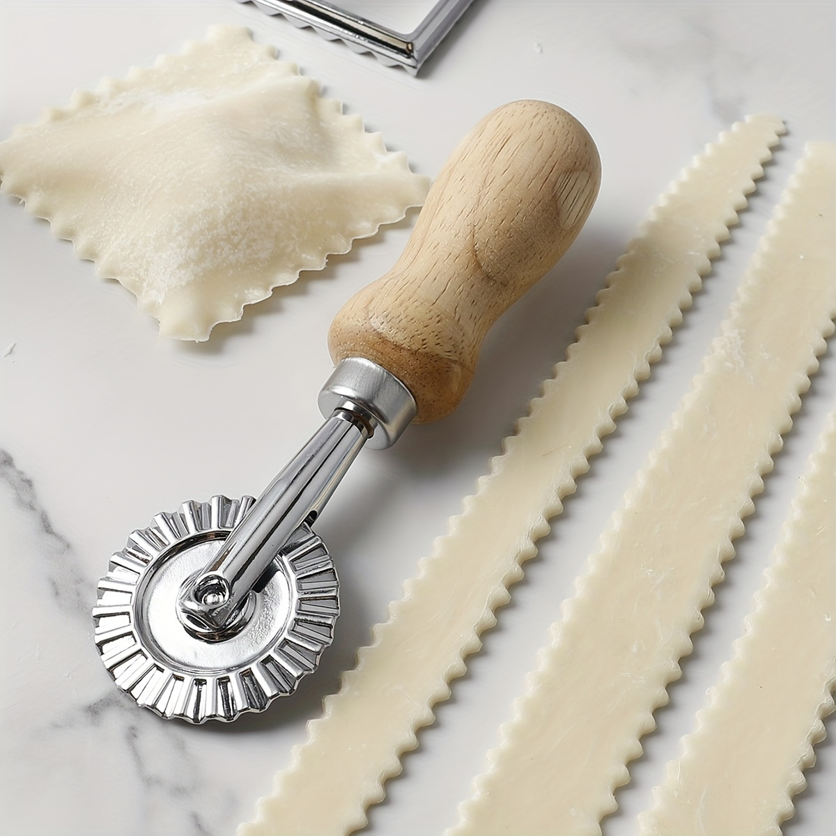 

Stainless Steel Pastry Wheel Cutter With Wooden Handle - Versatile Dumpling & Biscuit Lace Roller, Kitchen Essential