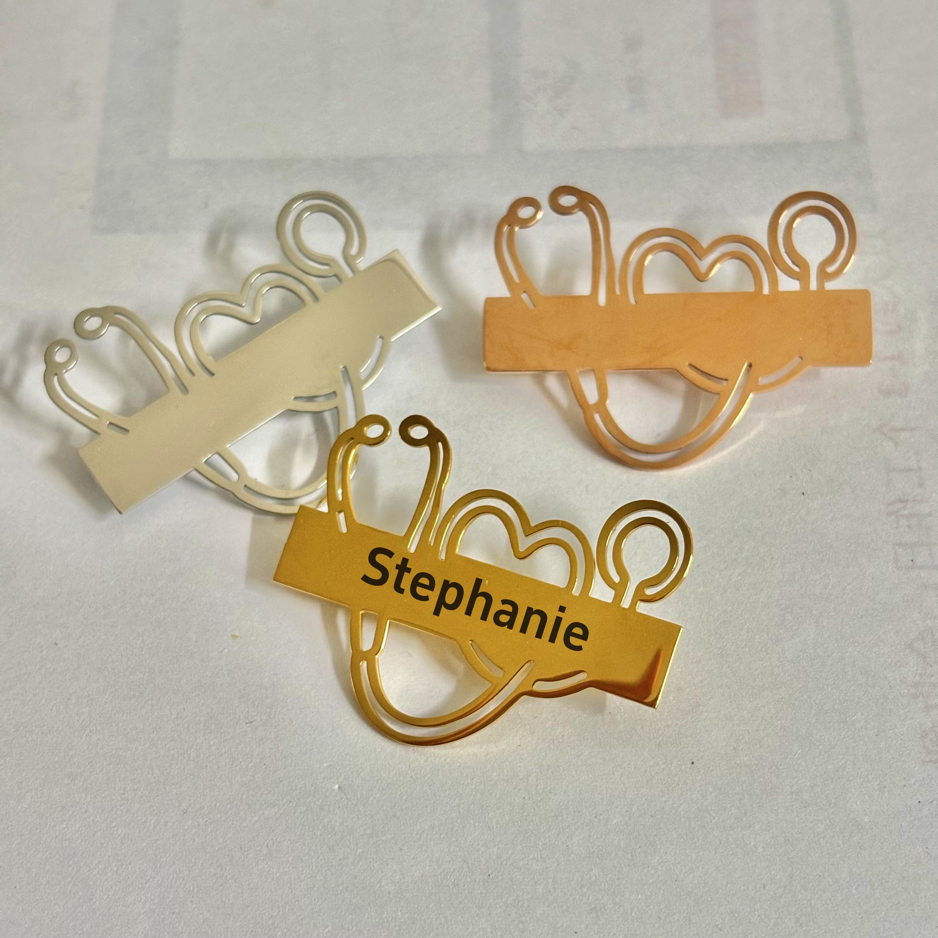 

Customized Stethoscope Brooch, Stainless Steel Lettering Chest Tag, Fashionable Jewelry For Doctors And Nurses