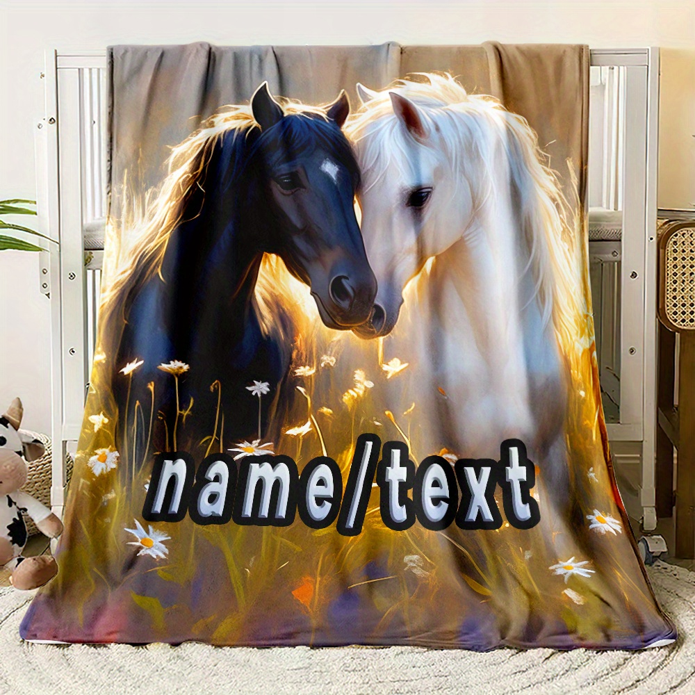 TEMU Couverture douce personnalisée 1pc NOM PERSONNALISÉ Design Cheval - Plaid en flanelle léger pour canapé, lit, chambre, voyage, salon, bureau,