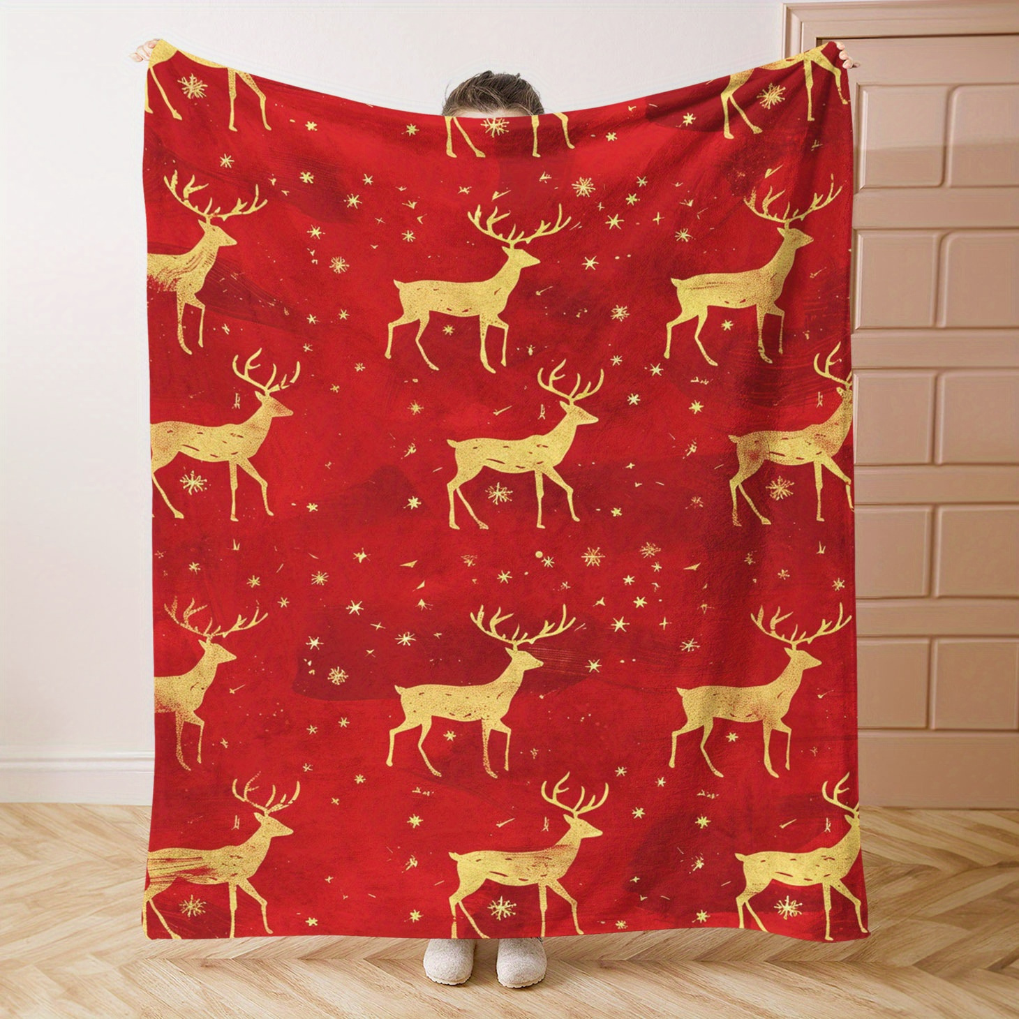 

Cozy Christmas-themed Flannel Throw Blanket - Soft, Lightweight & Warm For All - Bed, Sofa, Office, Camping & Travel