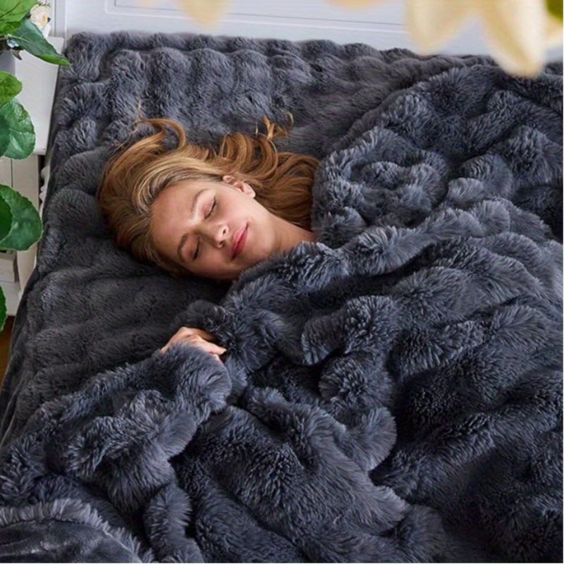Rabbit Fur Queen Size Blanket, Thick Warm Bed Throws, Soft and Cozy  Blankets for Sofa Bed, Bedroom, Heavy Furry Luxury Blanket for Gifts