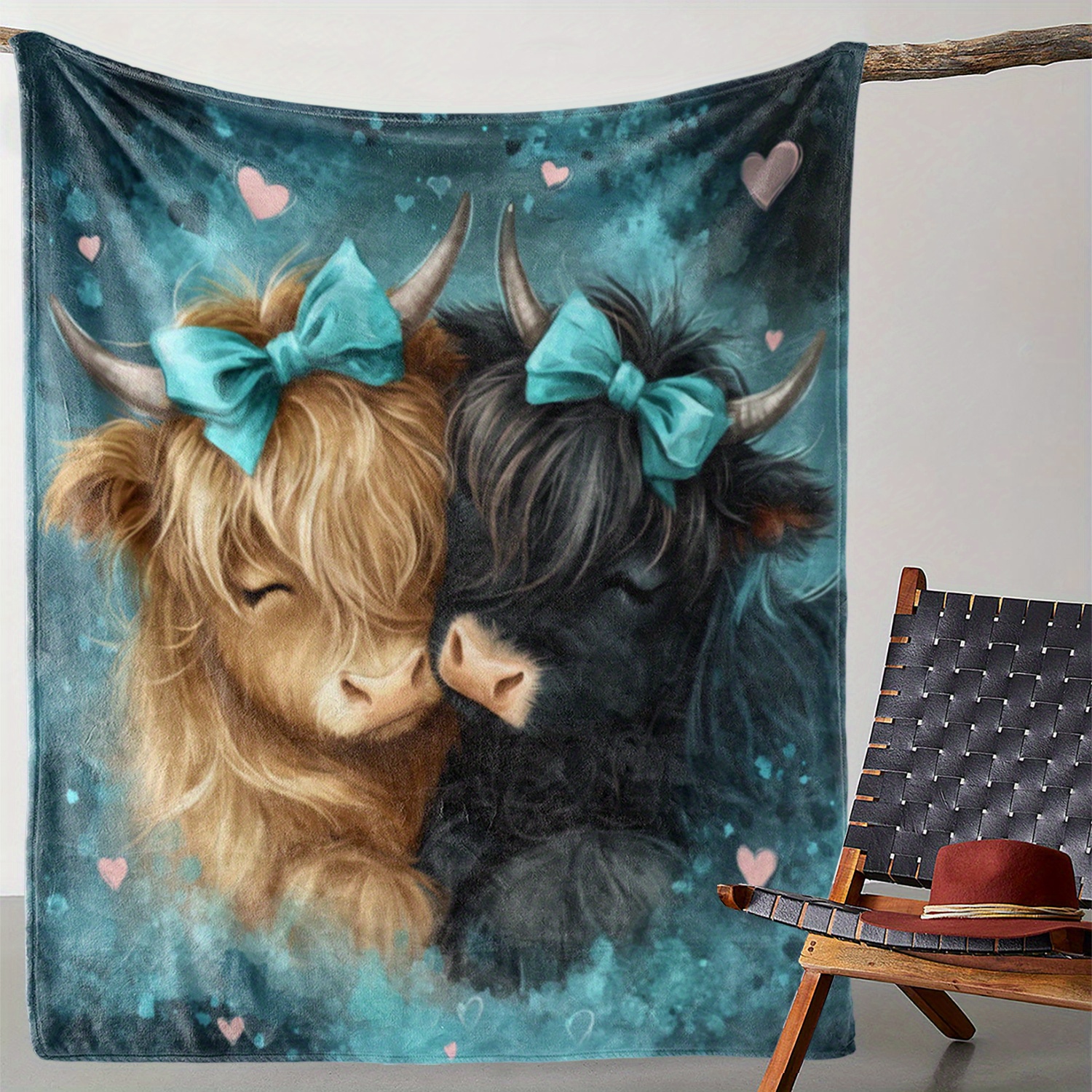 

Heart Highland Cow Print Flannel Throw Blanket - Soft Cozy Knitted Polyester Bedding For Sofa, Car, Office, Camping, And Travel - Digital Printed Flannel Blanket