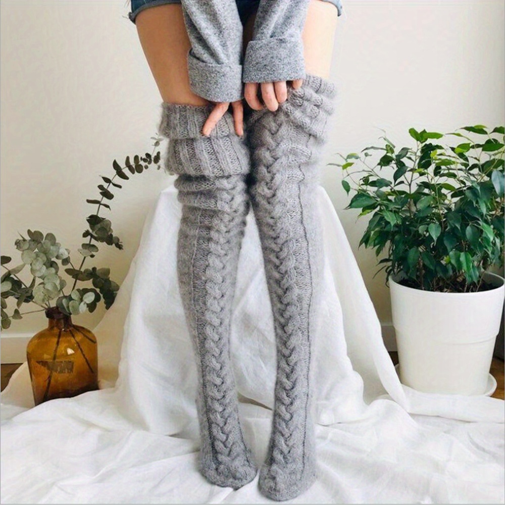 Image of A Set Of Cozy Socks, Designed To Cover The Feet, Featuring Long Styles Suitable For Autumn And Winter In Europe And America, Solid Colors, Knee-high Length, Thick Women's Socks For