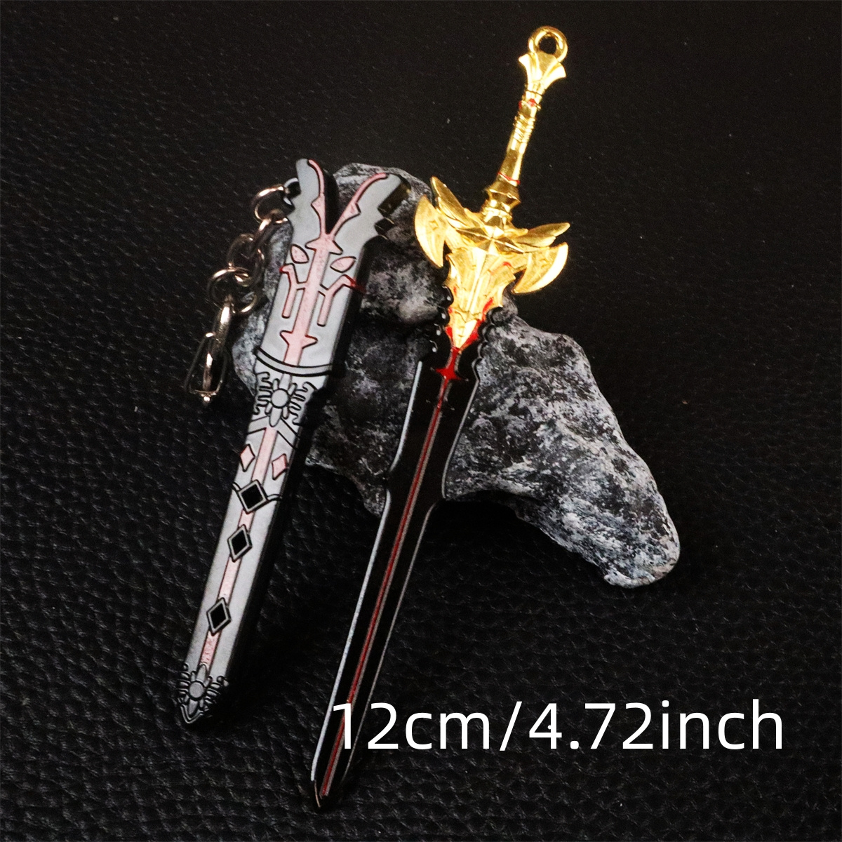 

Anime Sword Keychain - Mini Metal Weapon Model With Unopened Blade, Bag & Desktop Decor, Ideal Gift For Game Players & Collectors, Metal Material