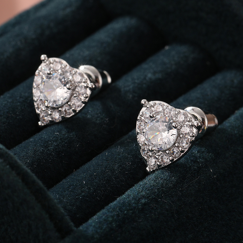 Modern Women's Heart Stud Earrings, Stylish Design for Gifting