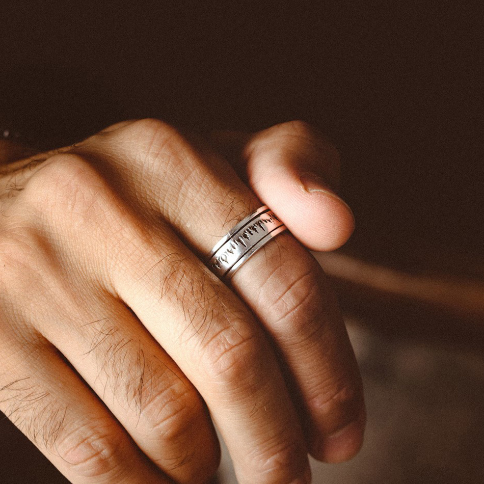 vintage forest inspired stainless steel ring silvery plated anxiety relief rotatable design for everyday party wear Product details 1