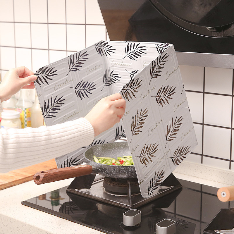 

1pc Aluminum Oil Guard - Foldable Metal Foil Splatter Screen With Printed Design For Cooking Protection