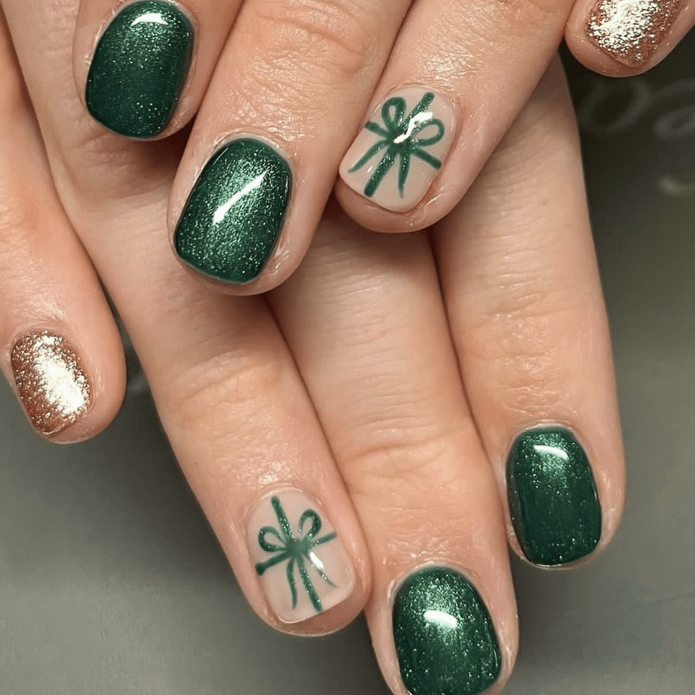 

24pcs Green & Golden Glitter Press-on Nails Set - Short Square, Design For Holiday , Best For Christmas