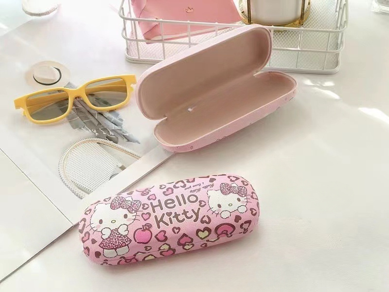 visually appealing design     chic   leather glasses case   anti drop storage for fashion glasses myopia eyewear   details 2