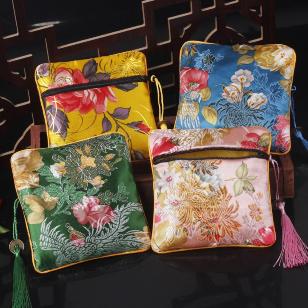 

5pcs Traditional Chinese Style Jewelry Pouches Set - Handcrafted, Zippered Fabric Storage Bags For Accessories & Gifts