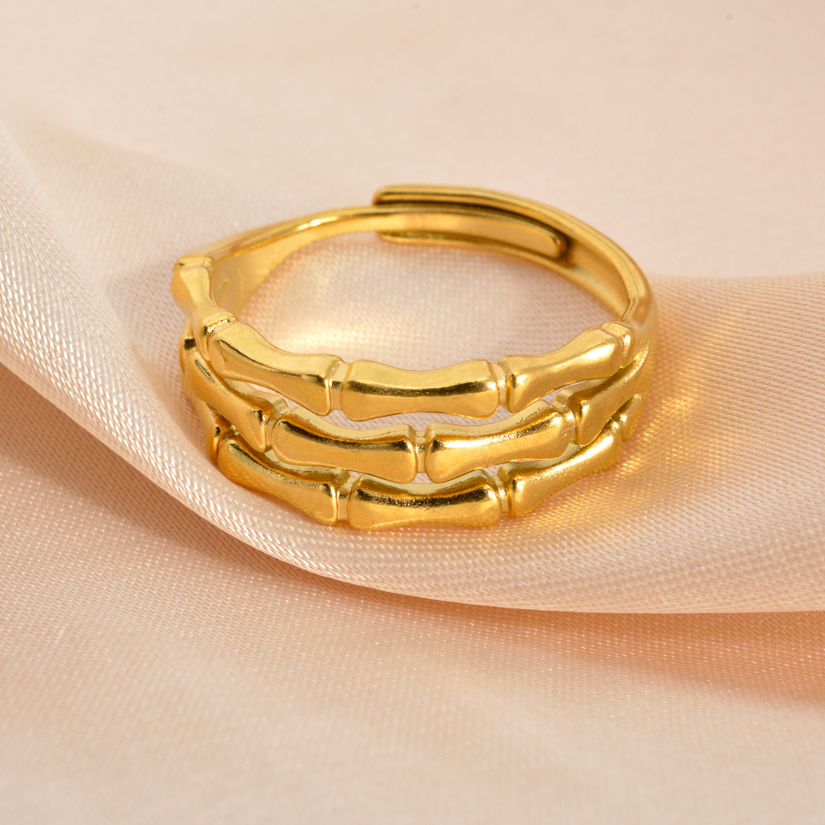1pc Stylish Stainless Steel Ring With A Bone Design, Suitable For Daily Wear And Versatile As A Gift For Vacations.