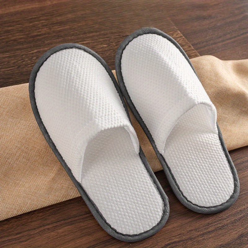 10 Hotel And Disposable Slippers - Breathable, Non-slip Guest Slippers