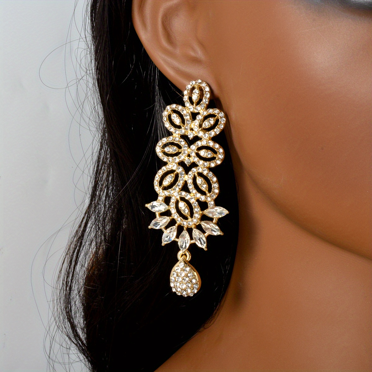 Elegant & Luxurious Women's Jewelry Set with Sparkling Zirconia Flower Pendants - Perfect for Weddings and Banquets, All-Season Wear