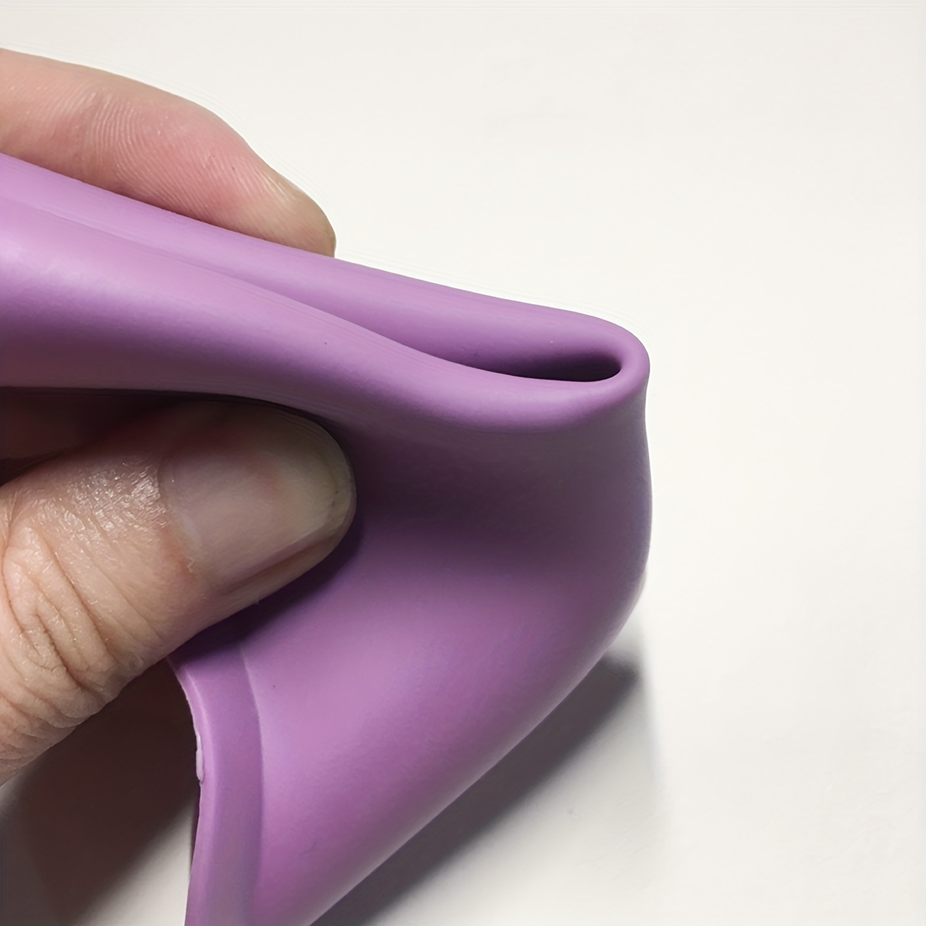 1pc Portable Female Urinal - Silicone, Funnel Design for Easy Stand-Up Pee, Ideal for Outdoor Travel & Camping, Durable & Hygienic, Green Portable Urina