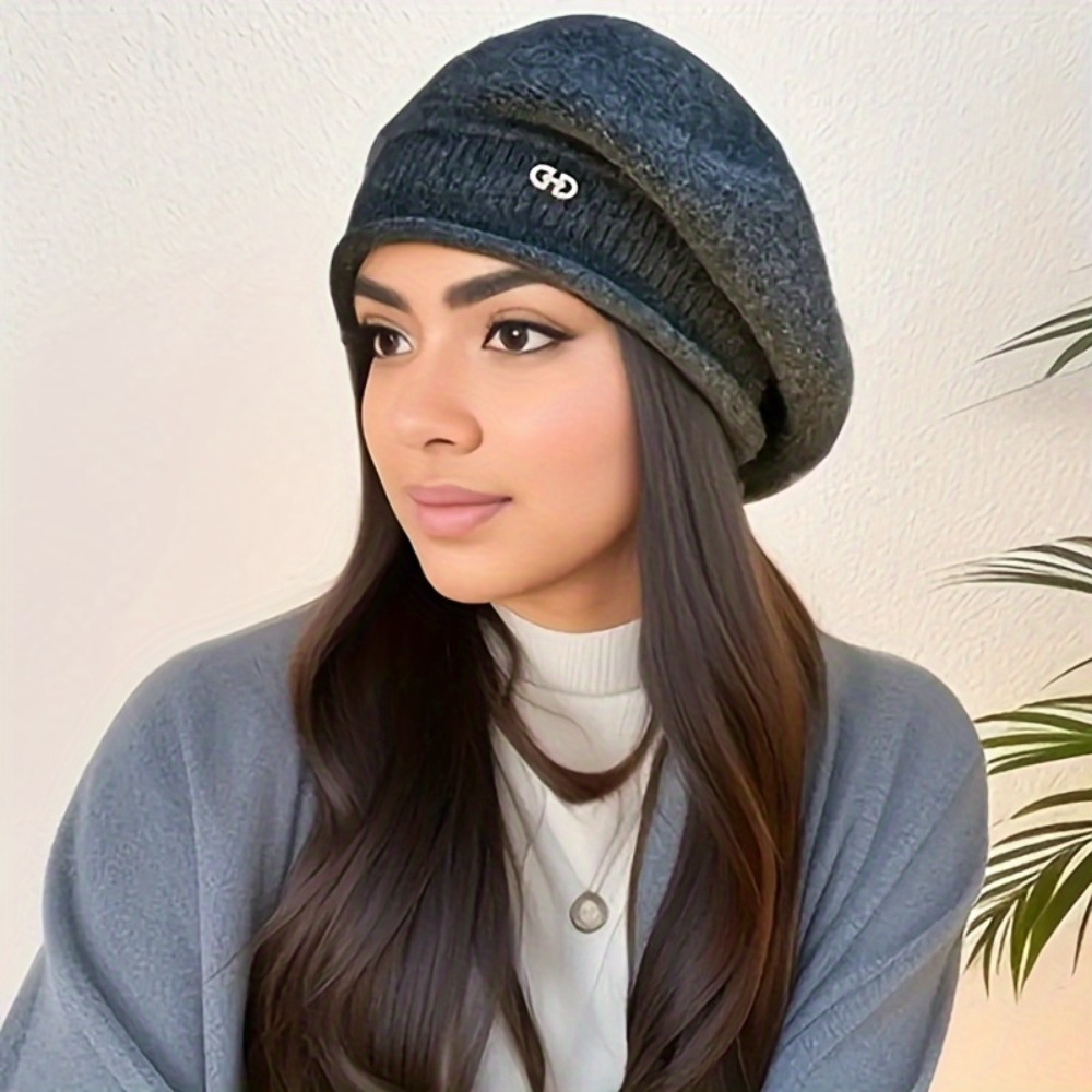 

Fleece Cap And Cap For Fall And