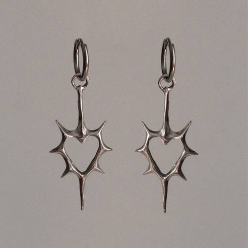 trendy punk inspired easy thorn hollow heart earrings for for everyday outfits and jewelry additions