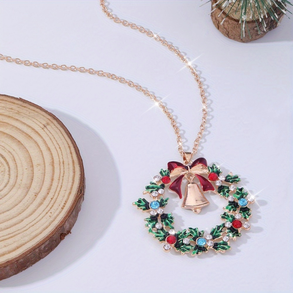 

Christmas Wreath Pendant Necklace And Bow For Women - Jewelry Synthetic