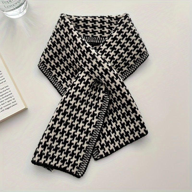 

Chic Vintage Knit Scarf - Warm, Stylish & For Casual | Polyester, Hand-washable