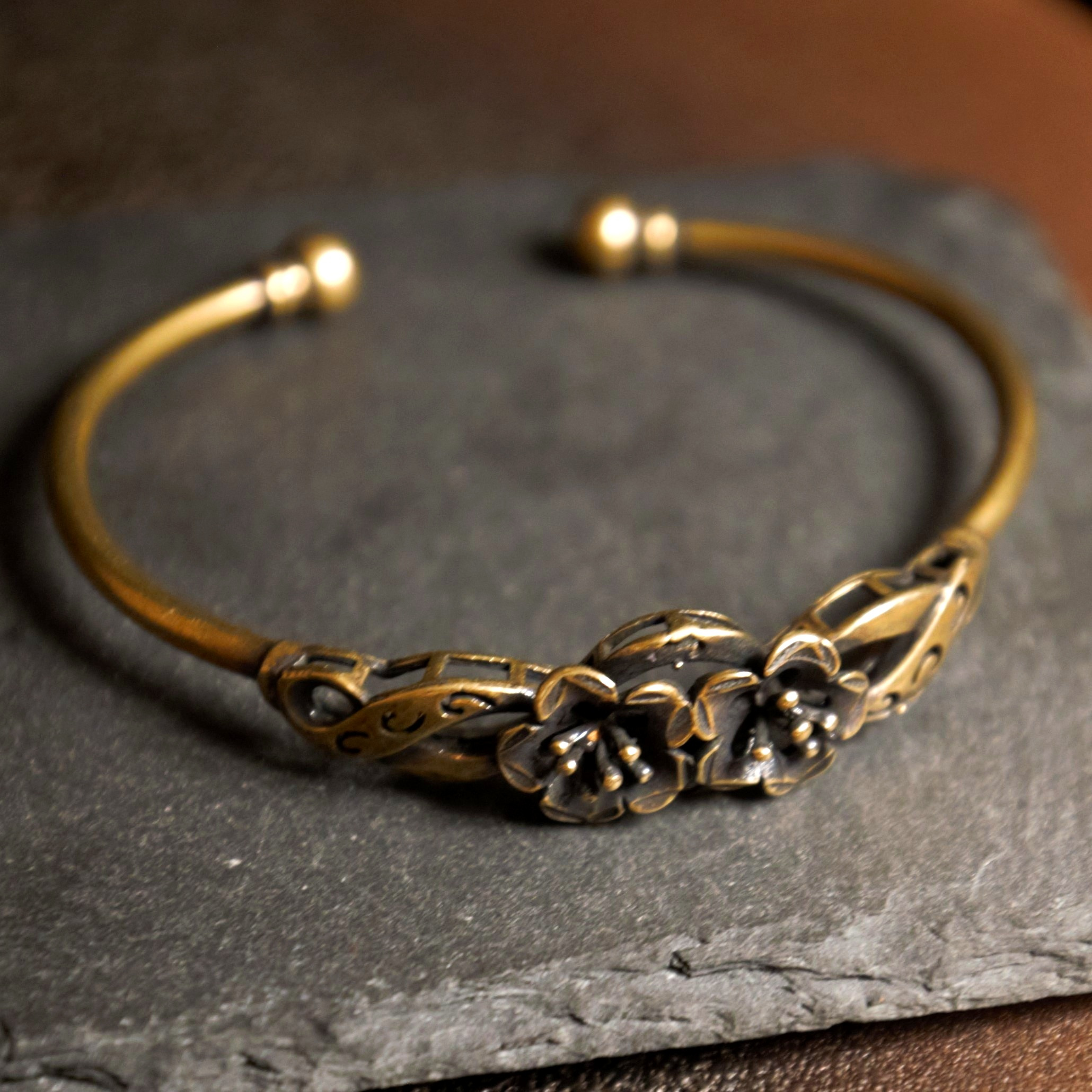 

- 3d - Copper Couple's For Men And Women , Yet , For Any