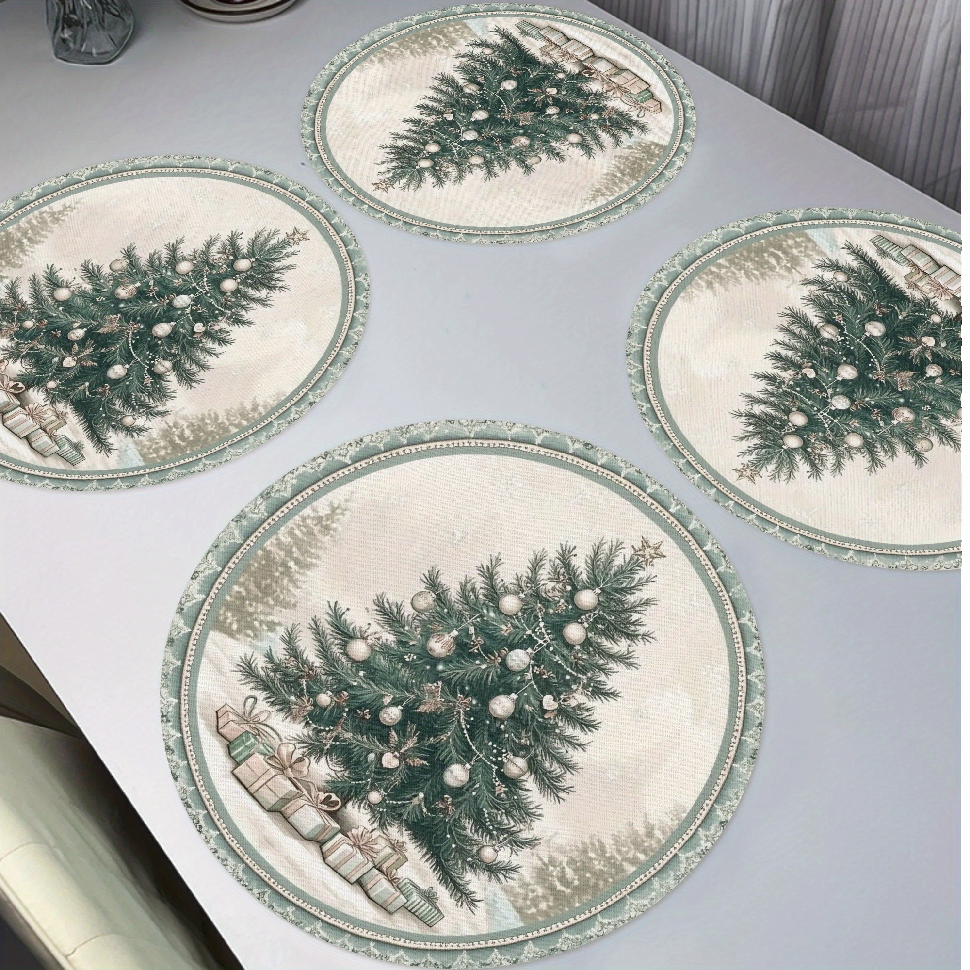 

4pcs Sets de Table en d'Arbre de Noël, Tapis de Table Ronds pour Cadeau de Noël pour Décoration Maison, Antidérapants et Lavables pour la Décoration de Table de Fête Quotidienne et de Banquet 15