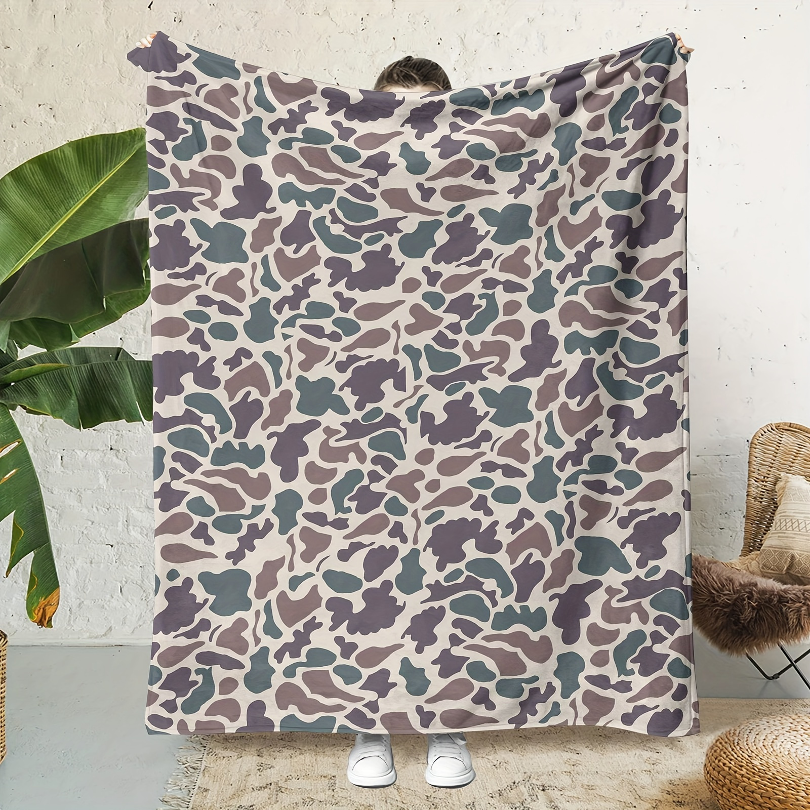 

Camouflage Digital Printing Velvet Blanket-soft And Warm, Suitable For All