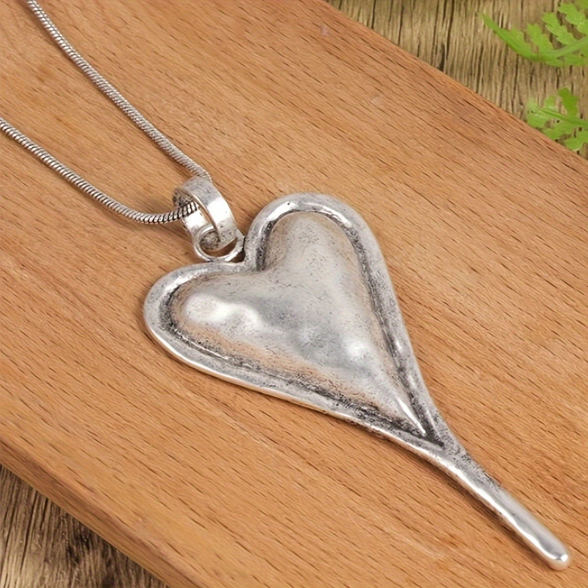 TEMU 1pc Vintage Love Necklace For Men And Women - Stylish Alloy Pendant, Ideal Christmas And Anniversary Gift, Perfect For Daily Wear