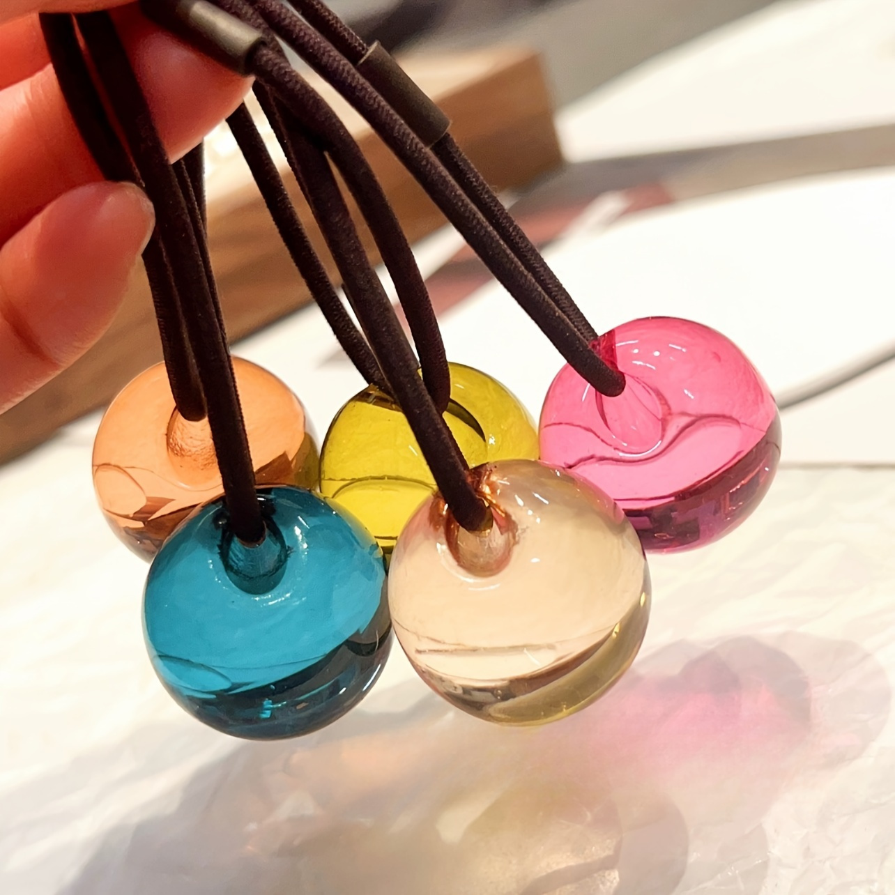Random 5pcs Set Of Translucent Spherical Hair Ties - Women And ' Fashion Easy Ponytail Bands, High-elastic Fashion Additions