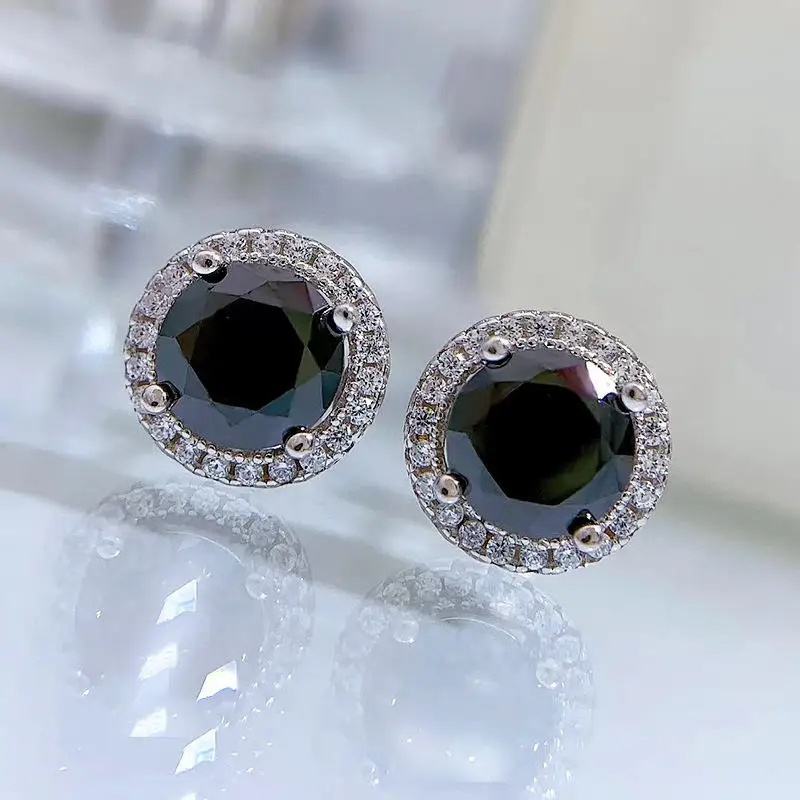 Moissanite Stud Earrings in 925 Silver - Timeless Round