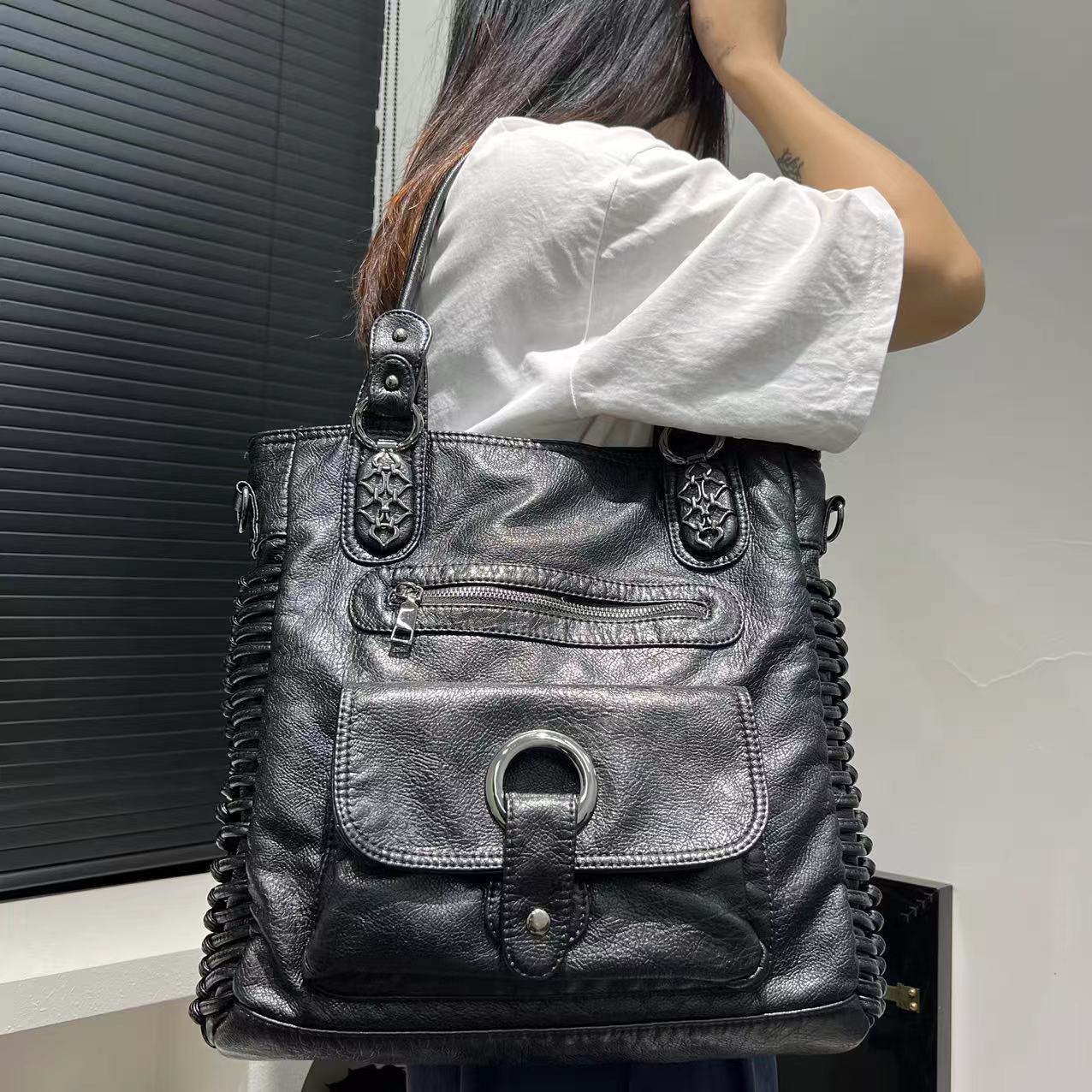 Image of Women's Fashion Vintage Tote Bag, Y2k Hot Biker Bag, Washed Vegan Large Capacity Front Pocket Shoulder Crossbody Bag