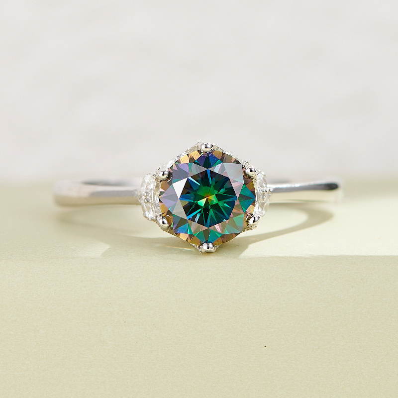 1.0 Carat Seven-Color Green Moissanite Crowned Ring