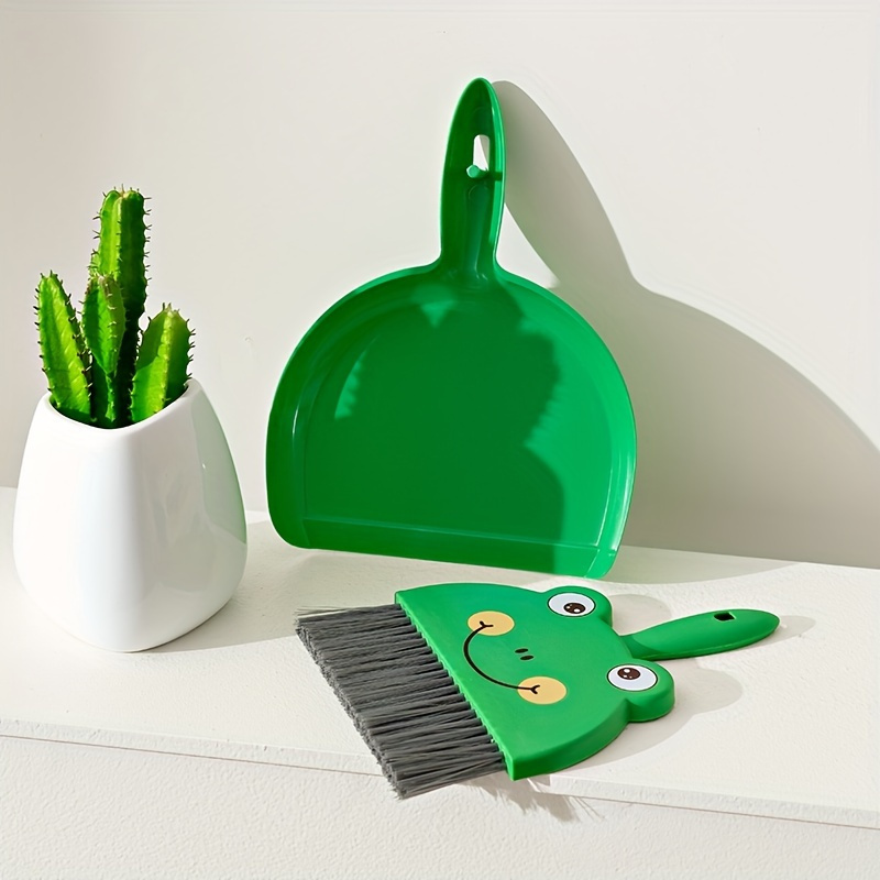 

Cute Animal Mini Cleaning Brush And Dustpan Set - , Portable For Travel, Camping & Home Use - Ideal Gift