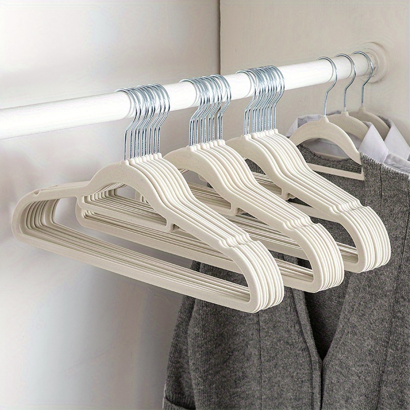 TEMU Set Of 5 Suede Hangers, Ideal For Home Clothing Organization, Featuring Non-slip Design, For Wet And Dry Storage, Dorm Room Closets, And Providing Support For Garments.