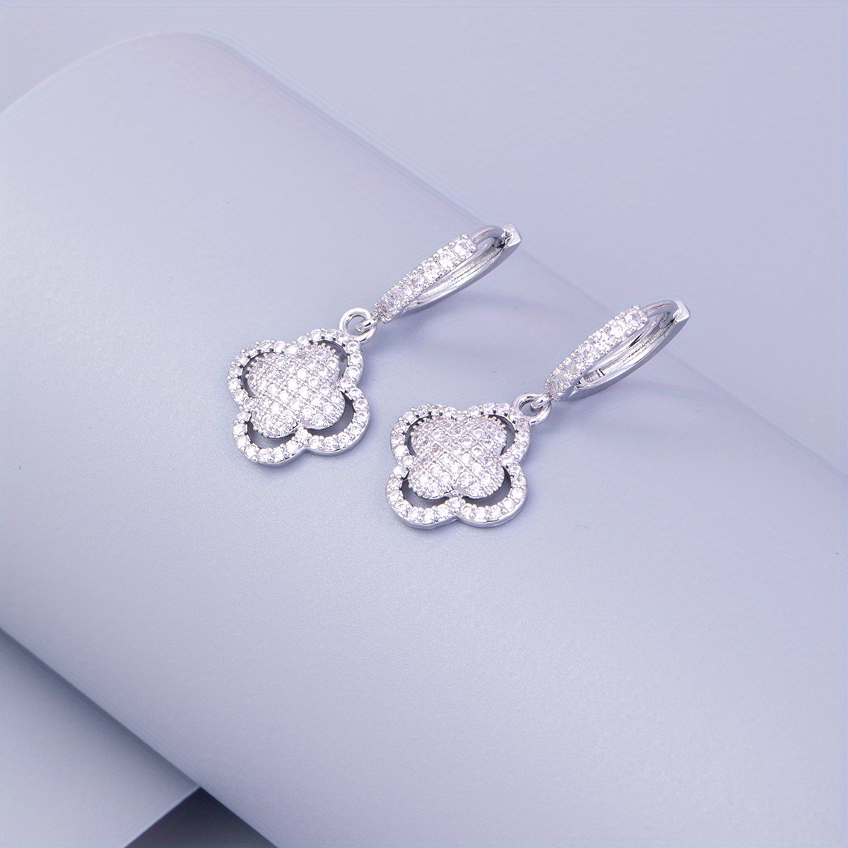 TEMU A Pair Of Women's Fashionable Drop Earrings, Casual And , White Clover Shape With Copper Inlay And Synthetic Synthetic Zirconia, Suitable For