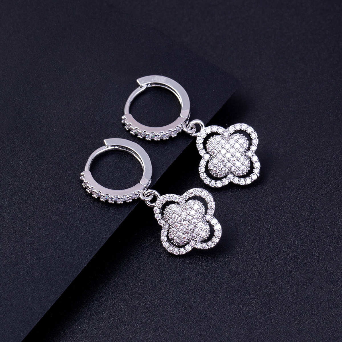 TEMU 1 Pair Shaped Earrings, Easy Copper Inlaid Synthetic Synthetic Synthetic Zircon, Suitable For Daily Matching And Couple Holiday Gifting