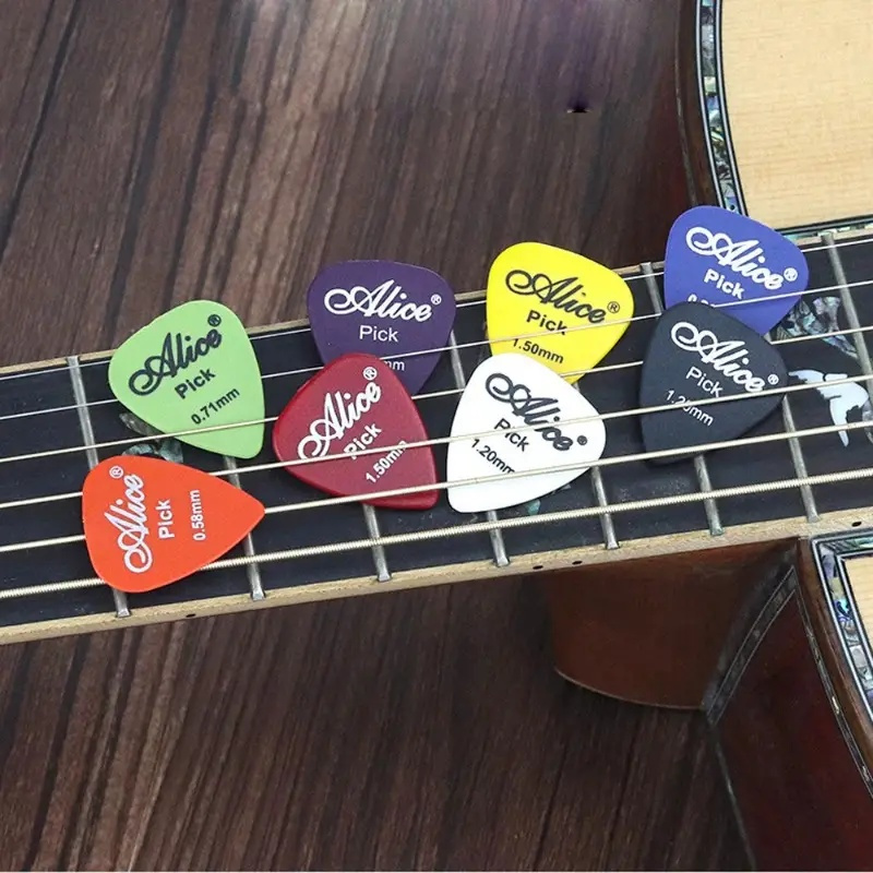 

20pcs/30pcs Guitar Picks And Pick Holder Easy To Stick On Acoustic Guitar (matte Surface)