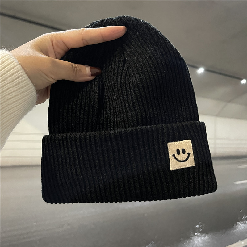 1 bonnet femme hiver - design avec patch visage , élastique et pour intérieur/extérieur, lavable à , idéal cadeau automne-hiver, plusieurs couleurs Détails du produit 1