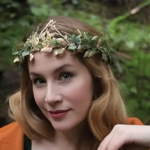 Elegant * * Headpiece, Luxurious Metallic Tiara with Intricate White & Golden *, * Showcases and Photoshoots, Celebrity Styl