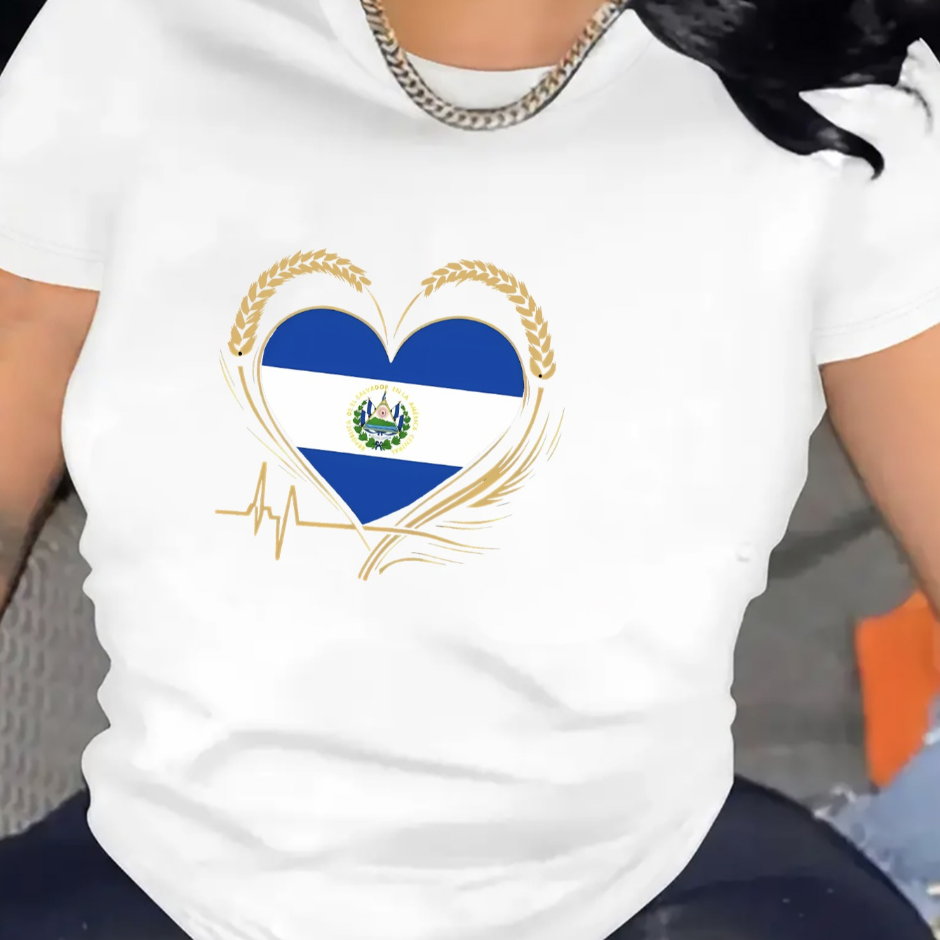 

Women's Fashionable 'i Love El Salvador' Print T-shirt - Casual, Sporty, Breathable Short Sleeve Round Neck Top, Fit For Spring And Summer, Polyester And Spandex