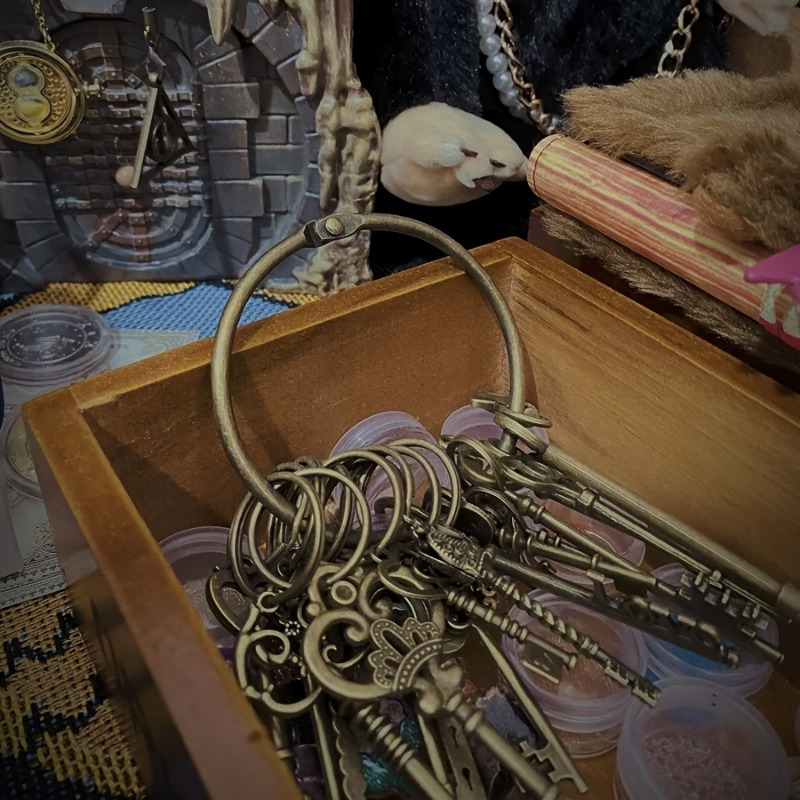 Image of 18pcs Vintage Skeleton Keychain Set - Mixed Imitation Bronze Brass Pendants For, Wedding Favors, Halloween Decor & Movie Enthusiast Gifts