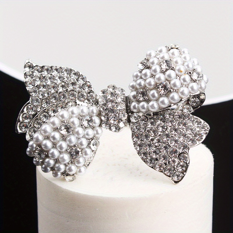 

And Accented Bow-shaped Brooch Pin, Irregular - For Women