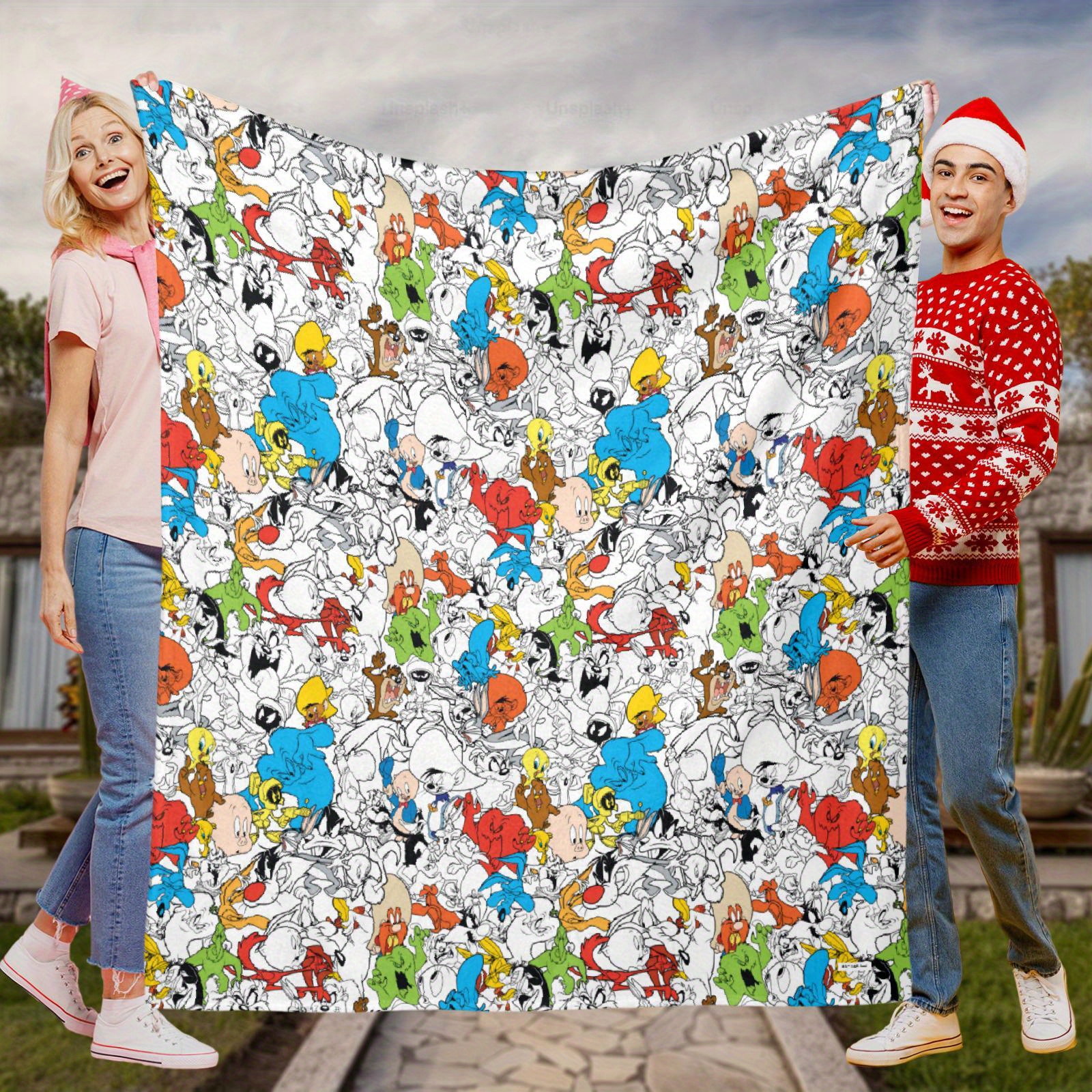 

The Looney ™ Pop Pattern Fleece Blanket