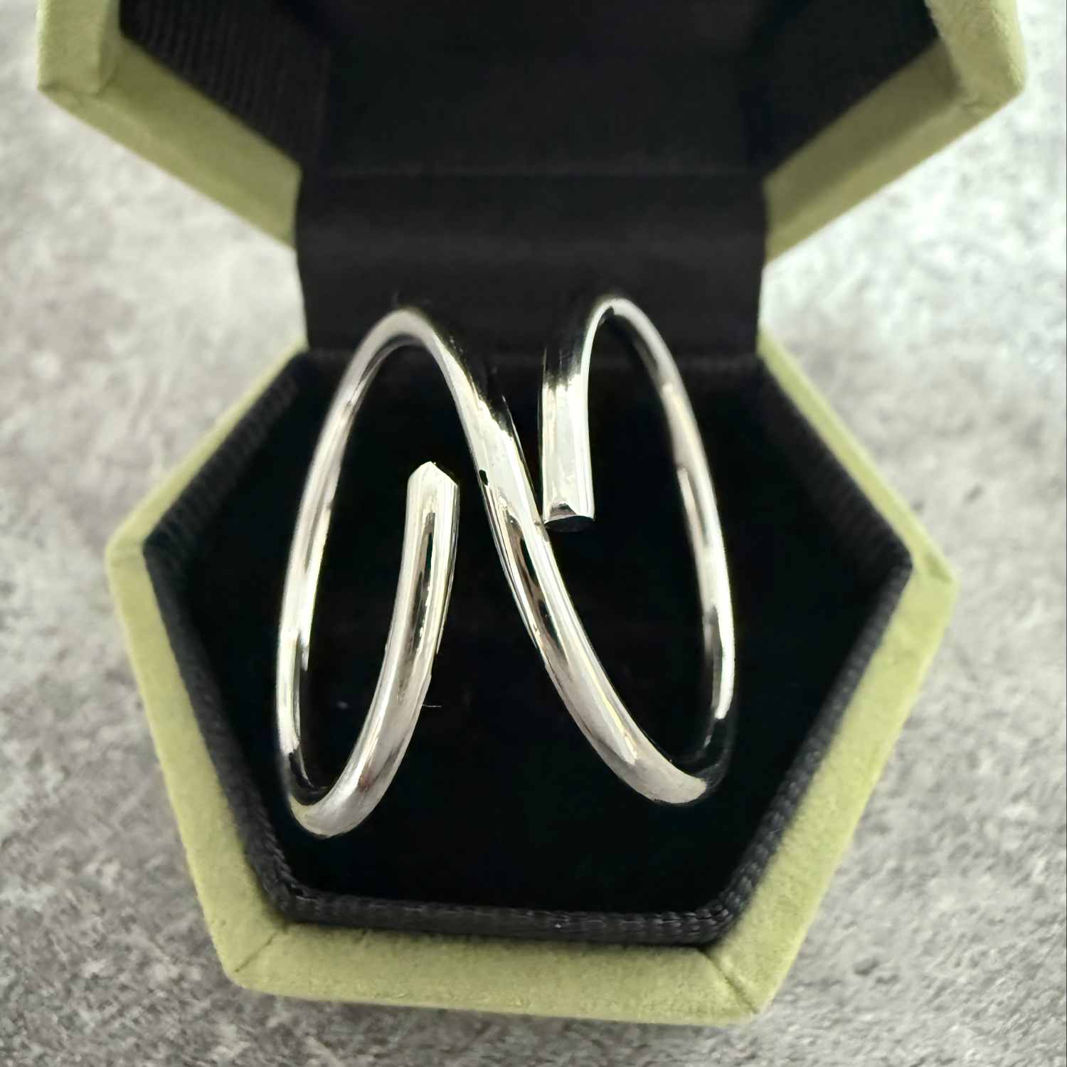 adjustable swan ring joint stabilization for hypermobility mallet finger swan deformity