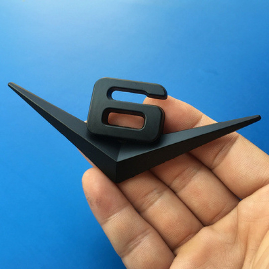 TEMU Emblemi per auto V6 e V8, adesivi in metallo per a grande cilindrata, badge posteriori tridimensionali 3D per la decorazione della del veicolo.