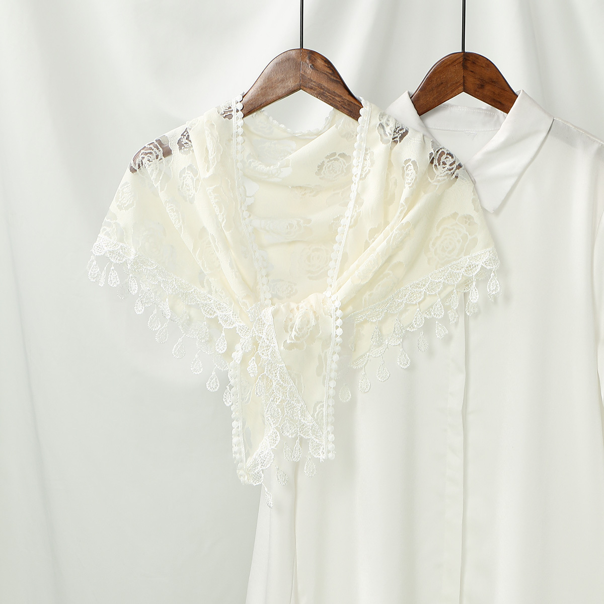 New Women's Rose Vintage Lace Embroidered Triangle Scarf, Comfortable Shawl